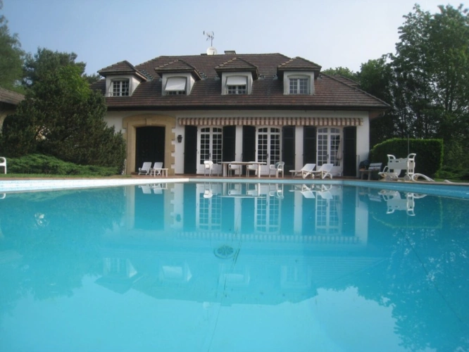 Photos 17 - Prestige - Propriete à vendre sur 35 hectares, 14 pièces piscine, tennis, chasse, pêche, équitation, LE PLANTAY (01)