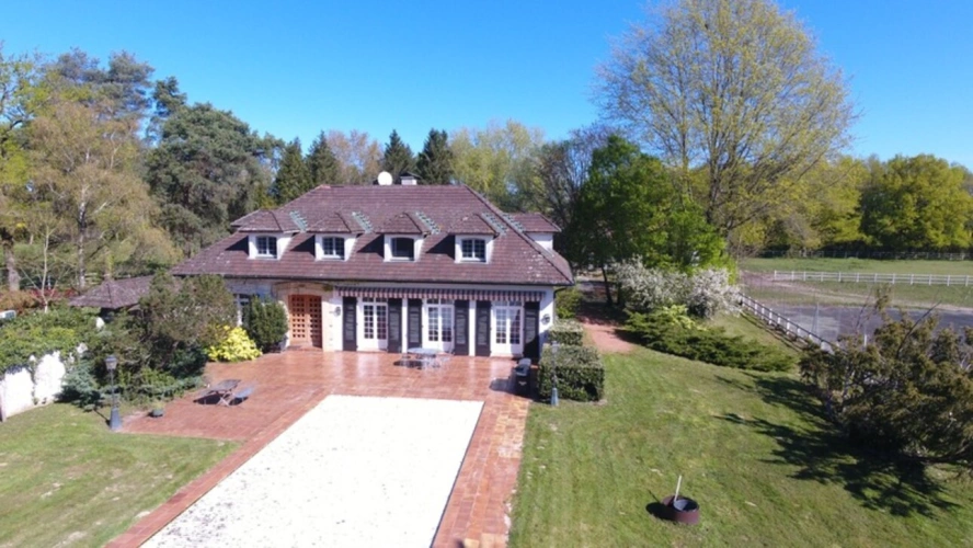 Photos 49 - Prestige - Propriete à vendre sur 35 hectares, 14 pièces piscine, tennis, chasse, pêche, équitation, LE PLANTAY (01)