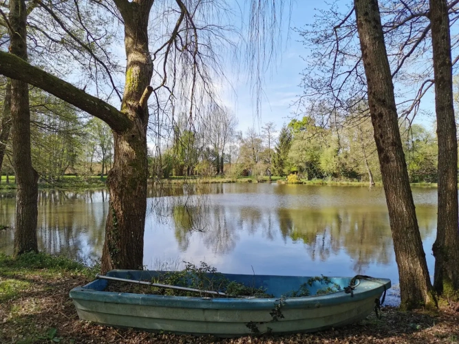 Photos 1 - Rural - Recreational grounds with pond