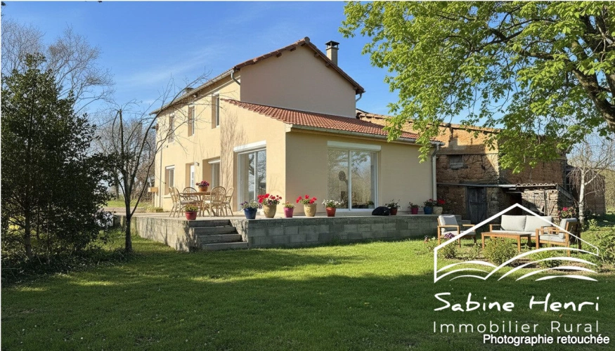 Photos 2 - Rurale - Corps de ferme de près de 4 ha hectares dans une impasse