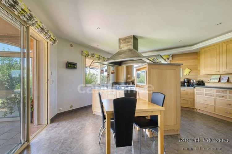 Photos 8 - Prestige - Propriété d’exception de 290 m2 au cœur de la Vallée des Baux-de-Provence sur 25 hectares 7 pièces MOULES (13)