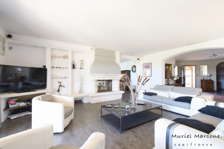 Photos 10 - Prestige - Propriété d’exception de 290 m2 au cœur de la Vallée des Baux-de-Provence sur 25 hectares 7 pièces MOULES (13)