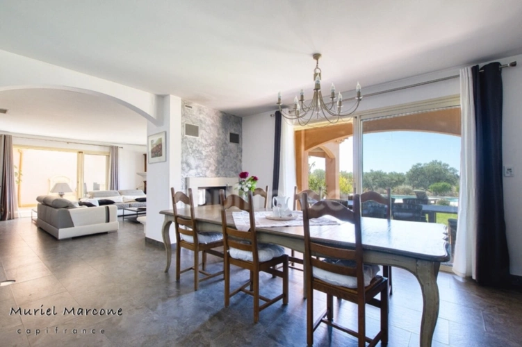 Photos 12 - Prestige - Propriété d’exception de 290 m2 au cœur de la Vallée des Baux-de-Provence sur 25 hectares 7 pièces MOULES (13)