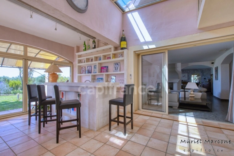 Photos 15 - Prestige - Propriété d’exception de 290 m2 au cœur de la Vallée des Baux-de-Provence sur 25 hectares 7 pièces MOULES (13)