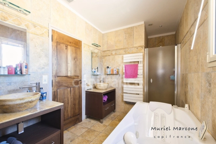 Photos 21 - Prestige - Propriété d’exception de 290 m2 au cœur de la Vallée des Baux-de-Provence sur 25 hectares 7 pièces MOULES (13)