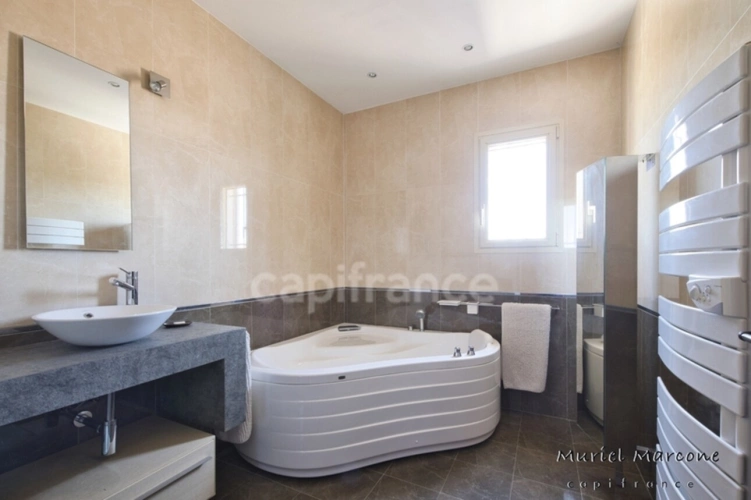 Photos 23 - Prestige - Propriété d’exception de 290 m2 au cœur de la Vallée des Baux-de-Provence sur 25 hectares 7 pièces MOULES (13)