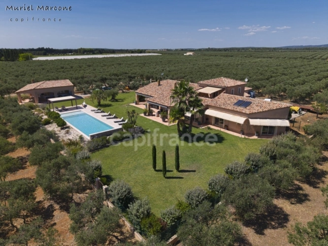 Photos 32 - Prestige - Propriété d’exception de 290 m2 au cœur de la Vallée des Baux-de-Provence sur 25 hectares 7 pièces MOULES (13)
