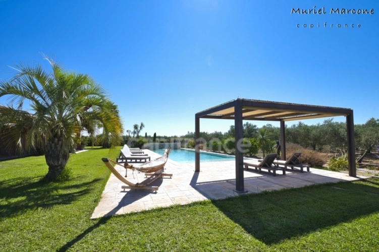 Photos 36 - Prestige - Propriété d’exception de 290 m2 au cœur de la Vallée des Baux-de-Provence sur 25 hectares 7 pièces MOULES (13)