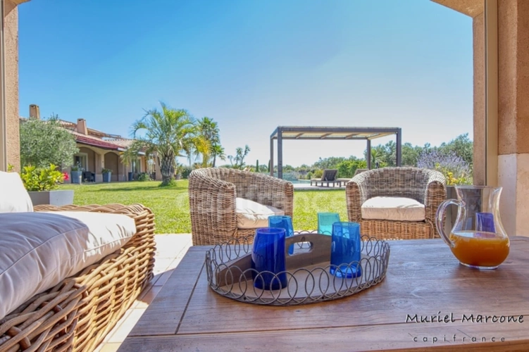 Photos 38 - Prestige - Propriété d’exception de 290 m2 au cœur de la Vallée des Baux-de-Provence sur 25 hectares 7 pièces MOULES (13)