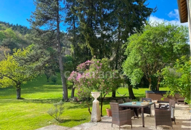 Photos 4 - Prestige - Château confidentiel au cœur d’un écrin naturel, un lieu hors du temps pour projets d’exception