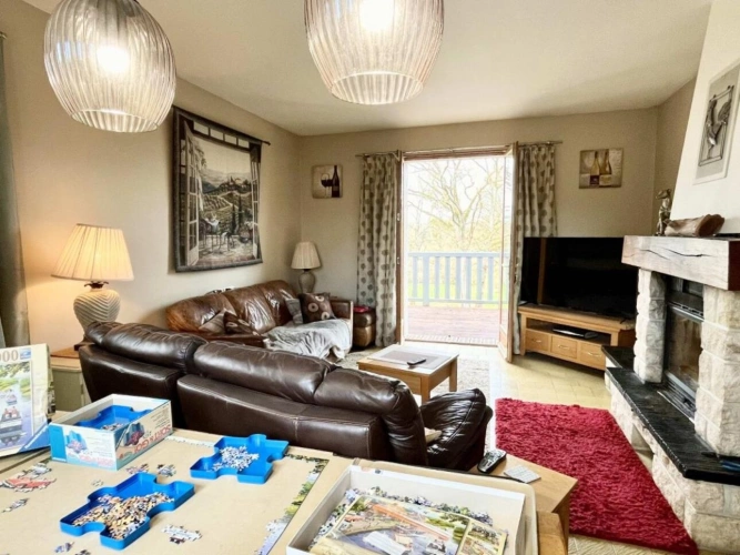 Photos 15 - Rural - House