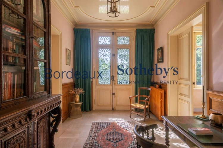 Photos 4 - Prestige - ENTRE-DEUX-MERS - SOMPTUEUSE PROPRIÉTÉ XVIII° - 1,2 HA - PISCINE - DÉPENDANCES