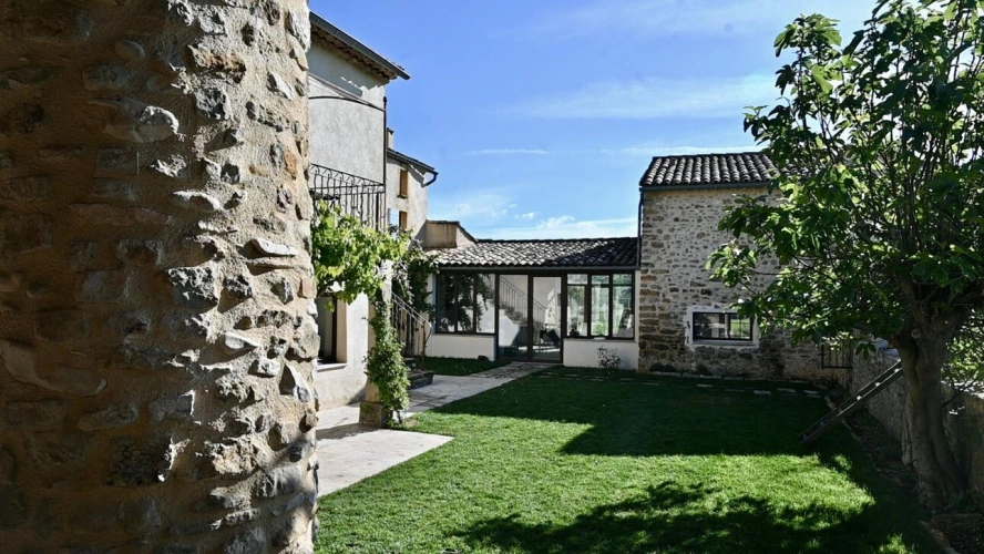 Photos 22 - Prestige - MAS RESTAURE  avec 12 Hectares  et autonome