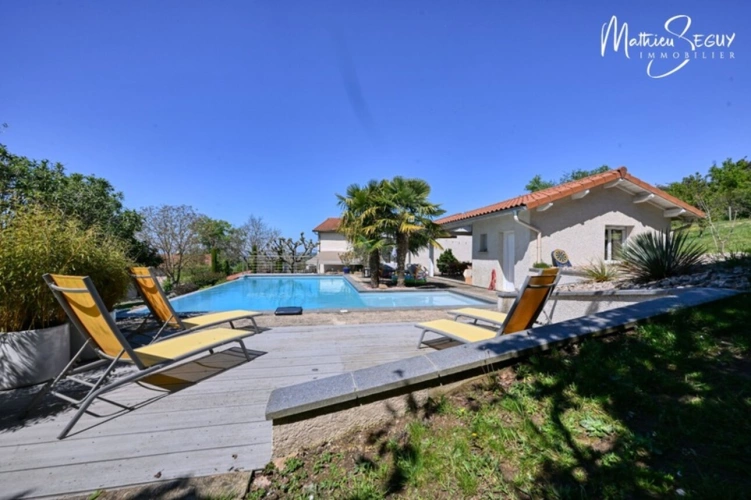 Photos 1 - Rurale - Propriété exceptionnelle à VALEILLE (42) avec parc agréamenté d'une piscine à débordement