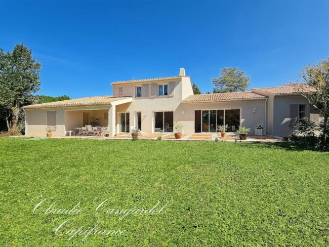 Photos 7 - Prestige - Magnifique propriété de 7 pièces alliant espace, élégance et cadre verdoyant à seulement 10' de LA ROCHELLE