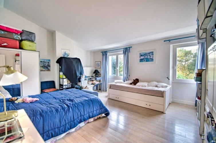 Photos 28 - Prestige - Magnifique propriété de 7 pièces alliant espace, élégance et cadre verdoyant à seulement 10' de LA ROCHELLE