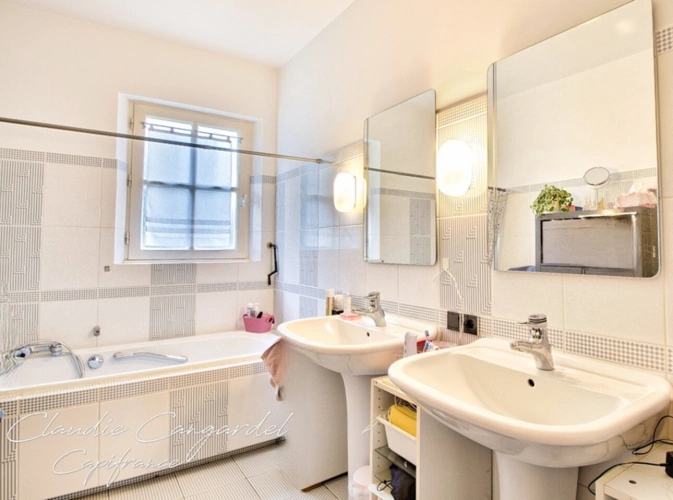 Photos 36 - Prestige - Magnifique propriété de 7 pièces alliant espace, élégance et cadre verdoyant à seulement 10' de LA ROCHELLE