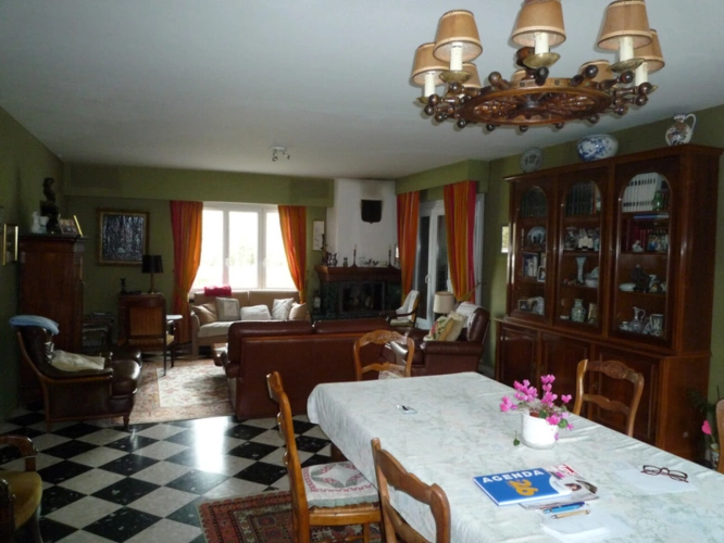 Photos 11 - Prestige - MONTDAUPHIN (77) à vendre ensemble immobilier composé de deux maisons, de 2 bâtiments industriels sur un terrain de  de 2 hectares