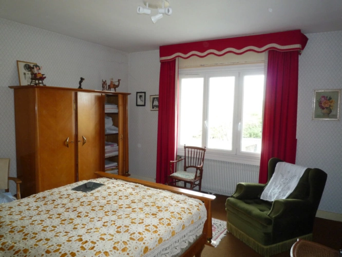 Photos 13 - Prestige - MONTDAUPHIN (77) à vendre ensemble immobilier composé de deux maisons, de 2 bâtiments industriels sur un terrain de  de 2 hectares