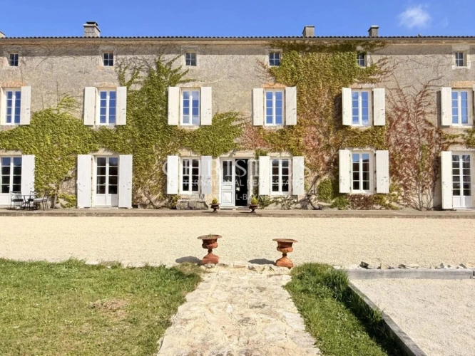 Photos 4 - Prestige - Propriété de caractère avec piscine, dépendances et terrain clos