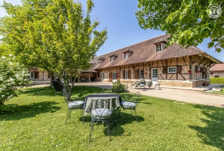 Photos 1 - Prestige - 3 min Louhans, Corps de ferme du XIXe en Bresse : alliance du charme et confort moderne