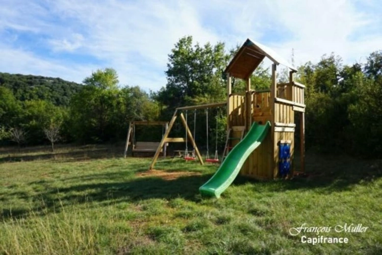 Photos 23 - Touristique - Propriété Gîtes et chambres d'hôtes 20 hA - 550 m2 à Banon