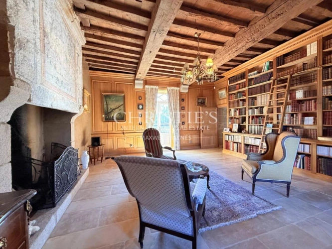 Photos 10 - Prestige - Demeure de caractère avec cour intérieure et parc – authenticité, volumes et qualité rare en Limousin