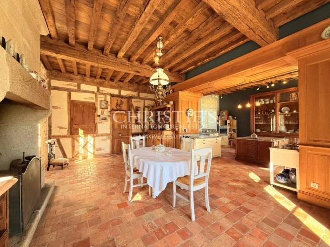 Photos 15 - Prestige - Demeure de caractère avec cour intérieure et parc – authenticité, volumes et qualité rare en Limousin