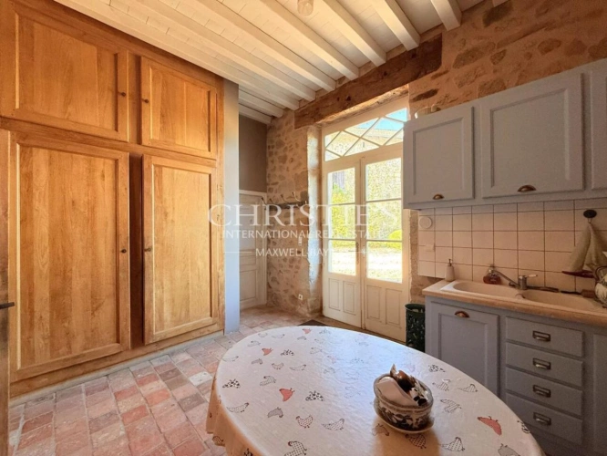 Photos 17 - Prestige - Demeure de caractère avec cour intérieure et parc – authenticité, volumes et qualité rare en Limousin