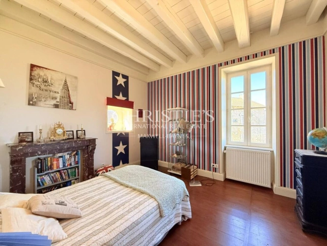 Photos 23 - Prestige - Demeure de caractère avec cour intérieure et parc – authenticité, volumes et qualité rare en Limousin