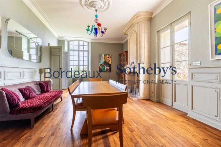 Photos 13 - Prestige - BORDEAUX 35MN - SOMPTUEUSE CHARTREUSE XVIII° ET SA PROPRIÉTÉ DU XV° - 6 HECTARES - DÉPENDANCES