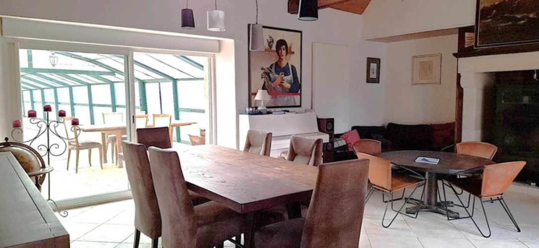 Photos 10 - Équestre - THENON (24)A vendre, Propriété composée de deux maisons sur 5.5 ha de prés (possibilité haras) et de bois