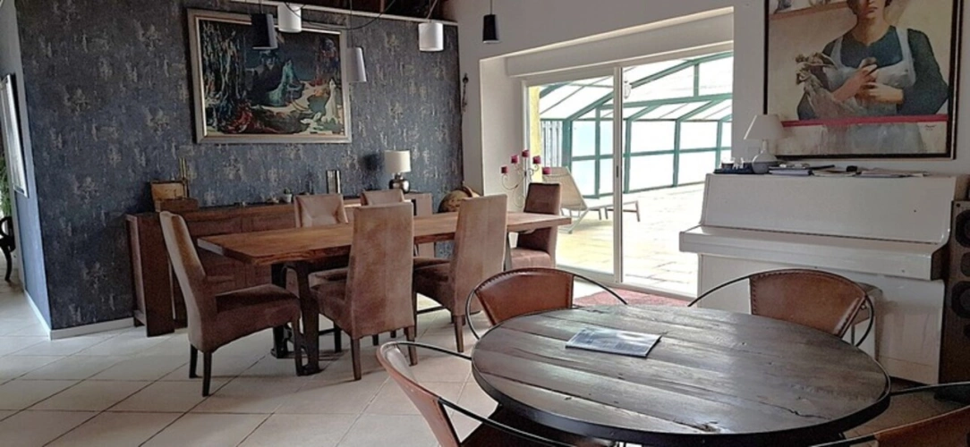 Photos 11 - Équestre - THENON (24)A vendre, Propriété composée de deux maisons sur 5.5 ha de prés (possibilité haras) et de bois