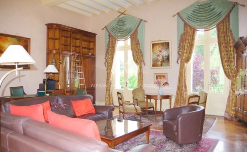 Photos 20 - Prestige - Château du XIXe siècle avec un parc de 75 ha, située à proximité immédiate de Poitiers