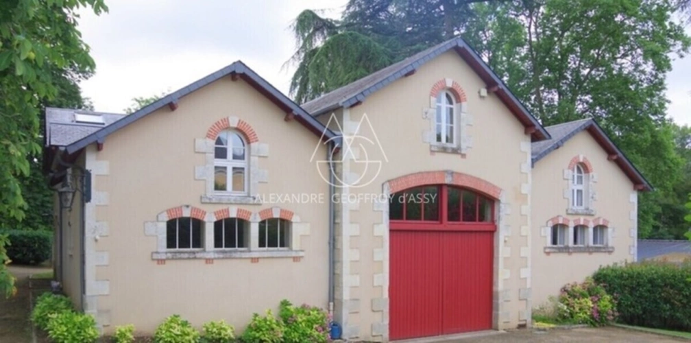Photos 24 - Prestige - Château du XIXe siècle avec un parc de 75 ha, située à proximité immédiate de Poitiers