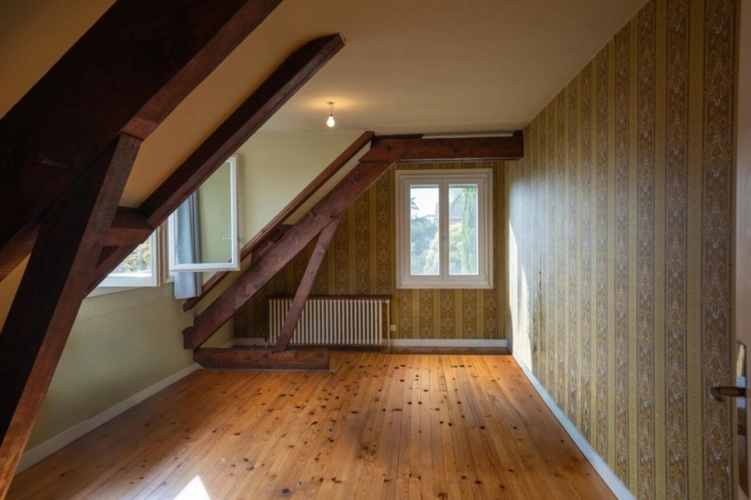 Photos 10 - Prestige - BEYNOST propriété de 220m2 avec vue panoramique sur 1900m2 de terrain à vendre  (01)