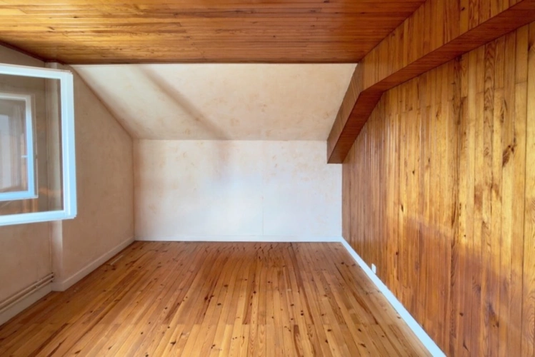 Photos 11 - Prestige - BEYNOST propriété de 220m2 avec vue panoramique sur 1900m2 de terrain à vendre  (01)