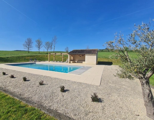 Photos 18 - Tourist - Character property