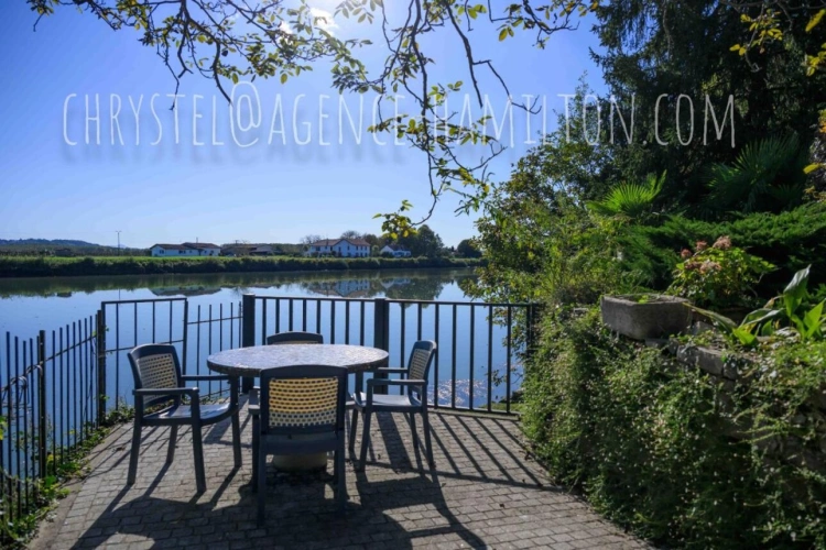 Photos 15 - Tourist - House