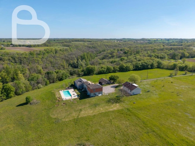 Photos 4 - Prestige - Superbe domaine avec 2 maisons, dépendances et piscine