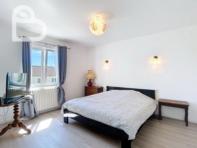 Photos 11 - Prestige - Superbe domaine avec 2 maisons, dépendances et piscine