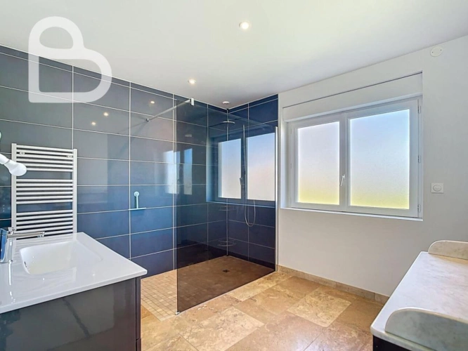 Photos 25 - Prestige - Superbe domaine avec 2 maisons, dépendances et piscine