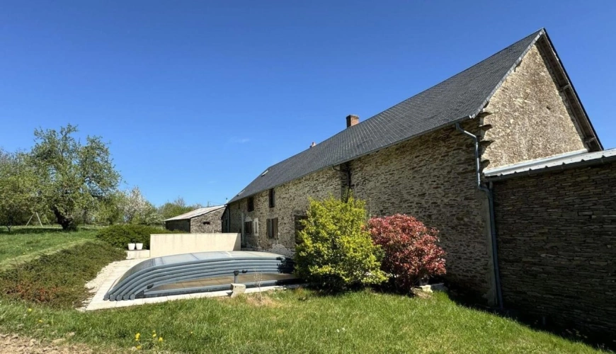 Photos 3 - Prestige - Petite propriété rurale  avec maison, studio et piscine   se