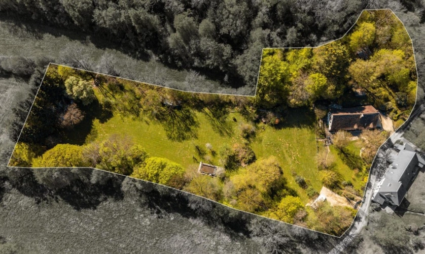 Photos 1 - Prestige - Ancien moulin restauré   280 m2   4 chambres   parc avec riv