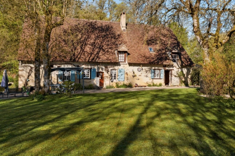 Photos 3 - Prestige - Ancien moulin restauré   280 m2   4 chambres   parc avec riv