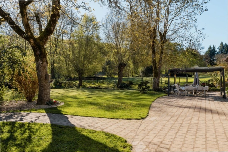 Photos 5 - Prestige - Ancien moulin restauré   280 m2   4 chambres   parc avec riv