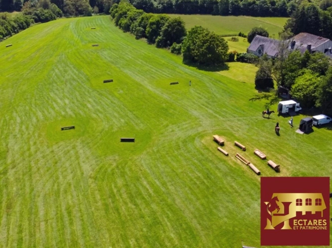Photos 1 - Équestre - Domaine équestre 26 Hectares avec Gîte