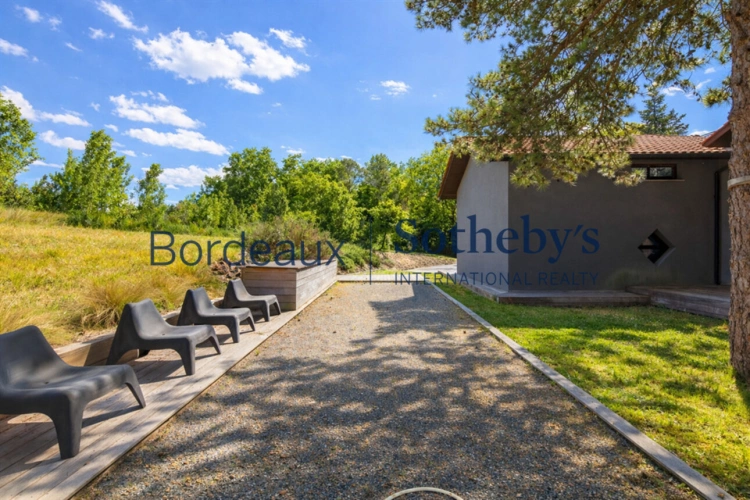 Photos 4 - Prestige - BORDEAUX 15MN - EXCEPTIONNELLE VILLA D'ARCHITECTE 335M² - PARC - PISCINE - 6 CHAMBRES - GARAGES