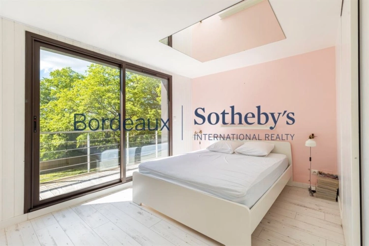 Photos 19 - Prestige - BORDEAUX 15MN - EXCEPTIONNELLE VILLA D'ARCHITECTE 335M² - PARC - PISCINE - 6 CHAMBRES - GARAGES