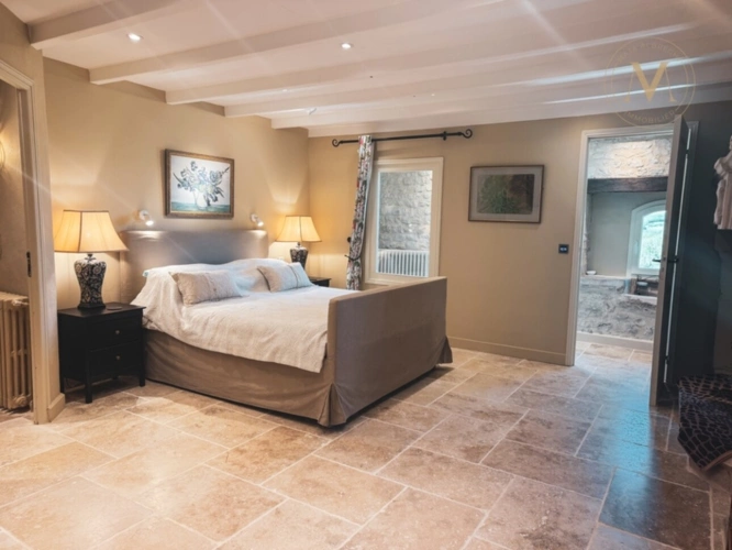 Photos 10 - Touristique - Maison de caractère avec vue dominante, piscine et gîte indépendant  (47)